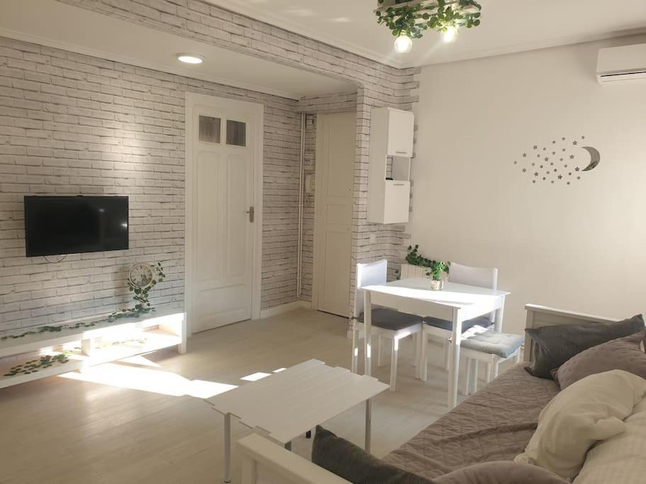Apartamento Eguzkilore. Logroño Kültér fotó